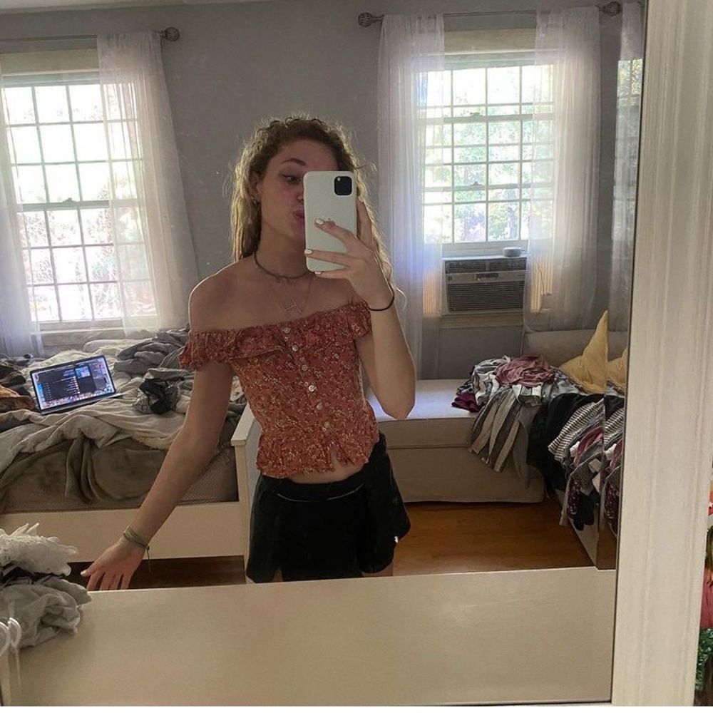 American Eagle floral button down crop